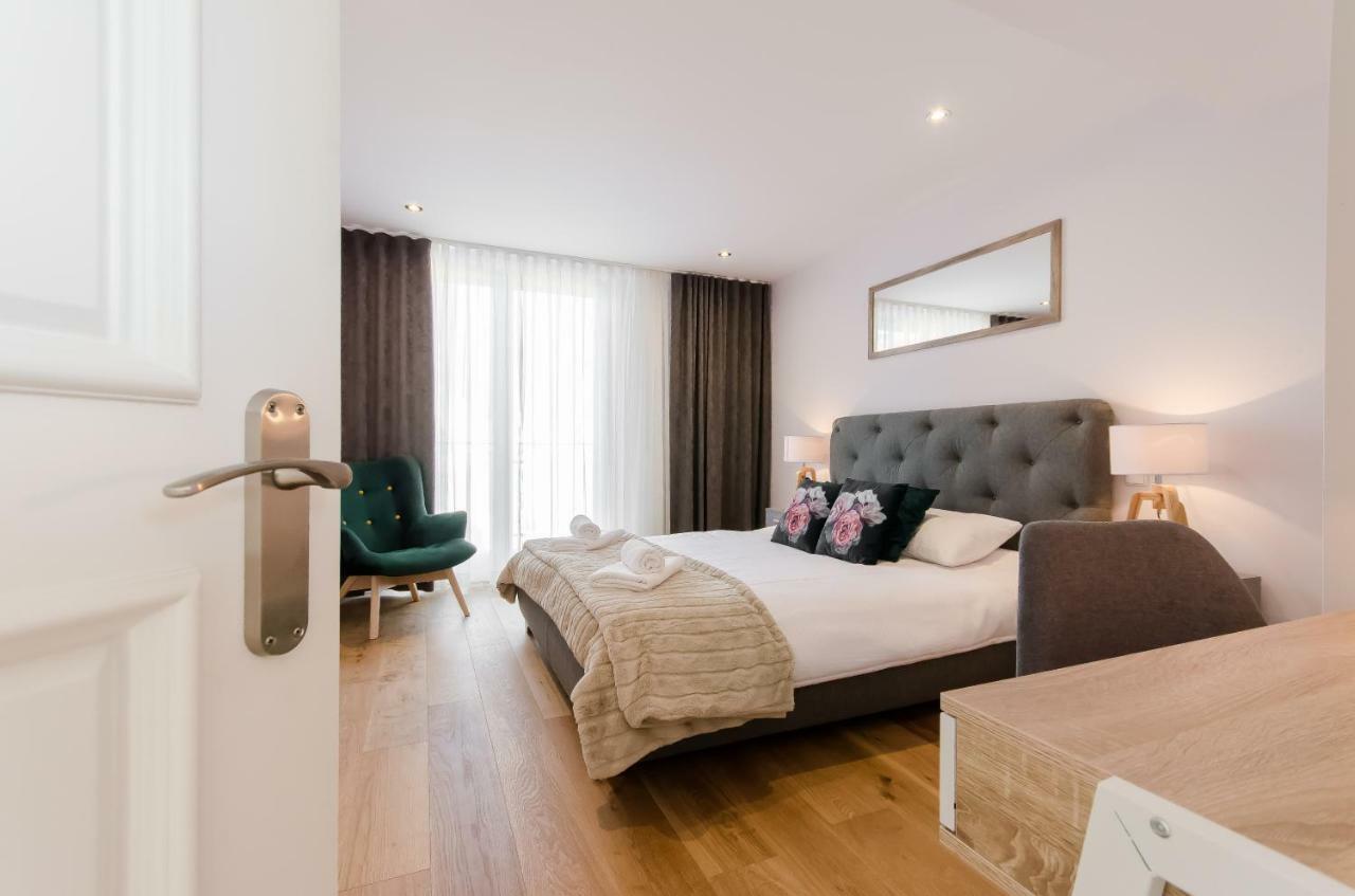 Kazimierz Penthouse With Private Terrace Διαμέρισμα Krasków Εξωτερικό φωτογραφία